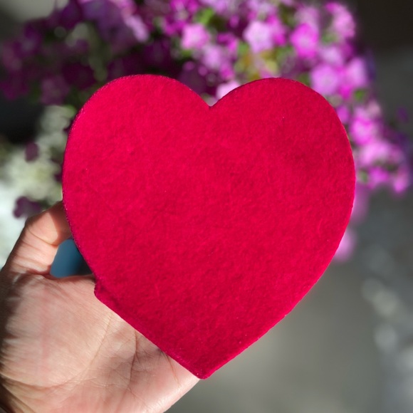 Notebook| Heart shaped | Velvet Cover - Picture 6 of 8